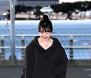 예린, '미소와 함께 출국' [사진]