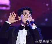 '셰어링 앤 투게더 콘서트' 조항조 "K트로트 세계로 나아갈 수 있도록 아낌없는 사랑 부탁"