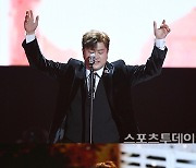 김호중·이찬원→조항조, '셰어링 앤 투게더 콘서트' 뜨거운 피날레 [종합]