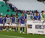 첫 경기 4-2 승리 거둔 일본