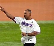 벨트레 첫 도전서 MLB 명예의 전당 입회 눈앞