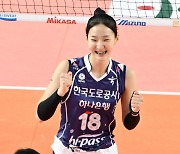 김세빈, V리그 여자부 신인왕 레이스 선두 질주…‘GOAT’ 김연경이 찜한 이유 있었네