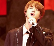 방탄소년단 진, 英 BBC 라디오 '2024년 라이브를 꼭 봐야하는 아티스트' 선정