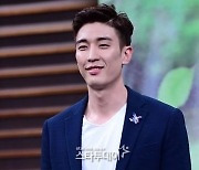 ‘불륜 의혹’ 강경준, 묵묵부답→상대여성은 무단결근...논란 가중 [MK이슈]