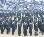 장기복무 장교 '소령 진급해 50세까지 군생활' 보장 추진