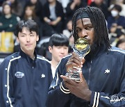 첫 올스타전서 '51점 괴력'으로 MVP…워니 "뛰어보니 다르더라"