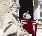 VATICAN POPE ANGELUS