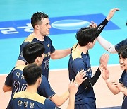 ‘역대급 순위 싸움’ 1위와 5위의 승점 차는 단 9점…재밌게 흘러가는 男 배구, 누구도 결과를 예측할 수 없다