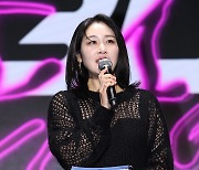 [포토S] 신아영 아나운서, 펀칭 원피스로 은근한 섹시미