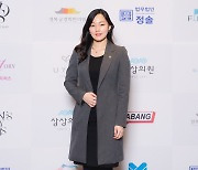 [포토] '기념촬영하는 서울시의원 이효원'(미코리더스 신년나눔 자선바자회)