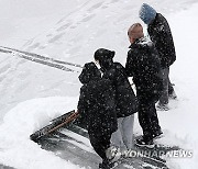 [날씨] 17일 오후부터 전국에 비·눈…빙판길, 도로 살얼음 주의