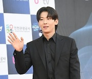 덱스, ‘타로’ 출연 확정…조여정·박하선→김규필과 호흡