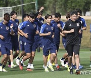 훈련하는 일본 축구 대표팀