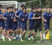 훈련하는 일본 축구 대표팀