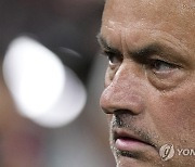 Soccer Roma Mourinho Out