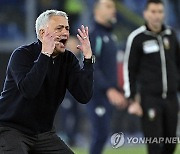 Soccer Roma Mourinho Out