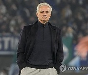 Soccer Roma Mourinho Out