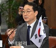 [포토]발언하는 김건 한반도평화교섭본부장