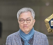 '기자 명예훼손' 2심서 최강욱 유죄…'비방 목적' 여부가 쟁점