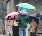 목요일 출근길 수도권·강원 먼지섞인 비…오후 남부 확대[내일날씨]