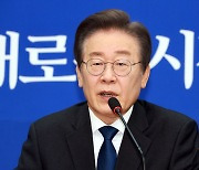 이재명 "법·펜·칼로 죽이려 해도 죽지 않아…책임 묻는 데 최선"