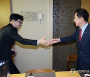 한동훈 비대위원장과 김기현 전 대표