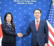 S. Korean, US nuclear envoys vow to 'resolutely' counter NK-Russia arms trade