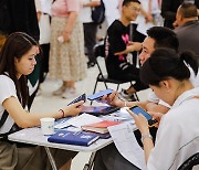 중국 대학들, 청년실업에 골머리… 취업통계 마사지도