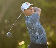 Kim Si-woo enjoys birdie streak to get into title hunt at The American Express