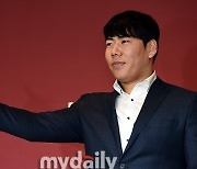 “강정호, 연락 안 받네요” KIA 출신 40세 타자도 과외 요청…KBO에 이어 최강야구까지 ‘입소문’