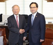 공정위원장, 경제단체장들 만나 "플랫폼법 협조" 요청…IT벤처·영세판매자 '우려'