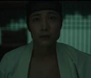 '밤에 피는 꽃' 복면 쓰고 등장한 이종원, 이하늬 '당황' [종합]