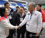 '2024 강원 동계청소년올림픽' 대회 관계자 격려하는 유인촌 장관