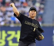 “SUN 통산 ERA 1.20·시즌 ERA 0점대, 만화 캐릭터…” 이대호 리스펙트, 다시 달성 못할 KBO 대기록