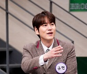 규현, '아는 형님'서 립싱크…'싱어게인3' 심사 자격 논란