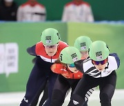 1000m 준결승 역주하는 정재희