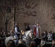 APTOPIX Spain Animal Blessing