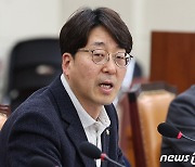 의사진행 발언하는 강성희 의원