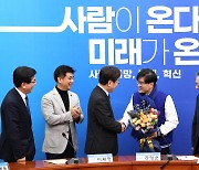 민주당, '9호 인재' 공영운 전 현대차 사장 영입