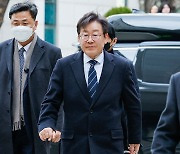 ‘이재명 위증 공범’ 측 “변호인도 두려워…李 퇴정시켜달라”