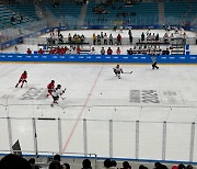 Korean ice hockey team puts on a show in front of passionate home crowd at Gangwon