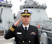 Survivor of Cheonan sinking assumes captaincy of reincarnated frigate