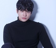 강율 '심쿵 아이컨택'[★포토]