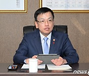 성동세무서 찾아 모두발언 하는 최상목 부총리