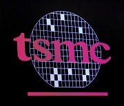 삼성보다 앞서간다... TSMC, 최첨단 1나노 공장 건설 추진