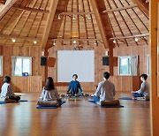 선마을, 설캉스족 위한 무료 힐링 명상·전통놀이 이벤트 열어