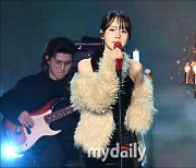 [MD포토] 우주소녀 설아, '밴드와 함께'