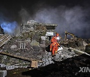 CHINA-YUNNAN-ZHAOTONG-LANDSLIDE-RESCUE (CN)