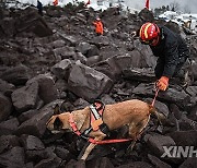 CHINA-YUNNAN-ZHAOTONG-LANDSLIDE-RESCUE (CN)