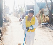 [포토] 배우 정혜원 '이 녀석이 좋아하는 산책 위해서라면 영하 13도 쯤이야'